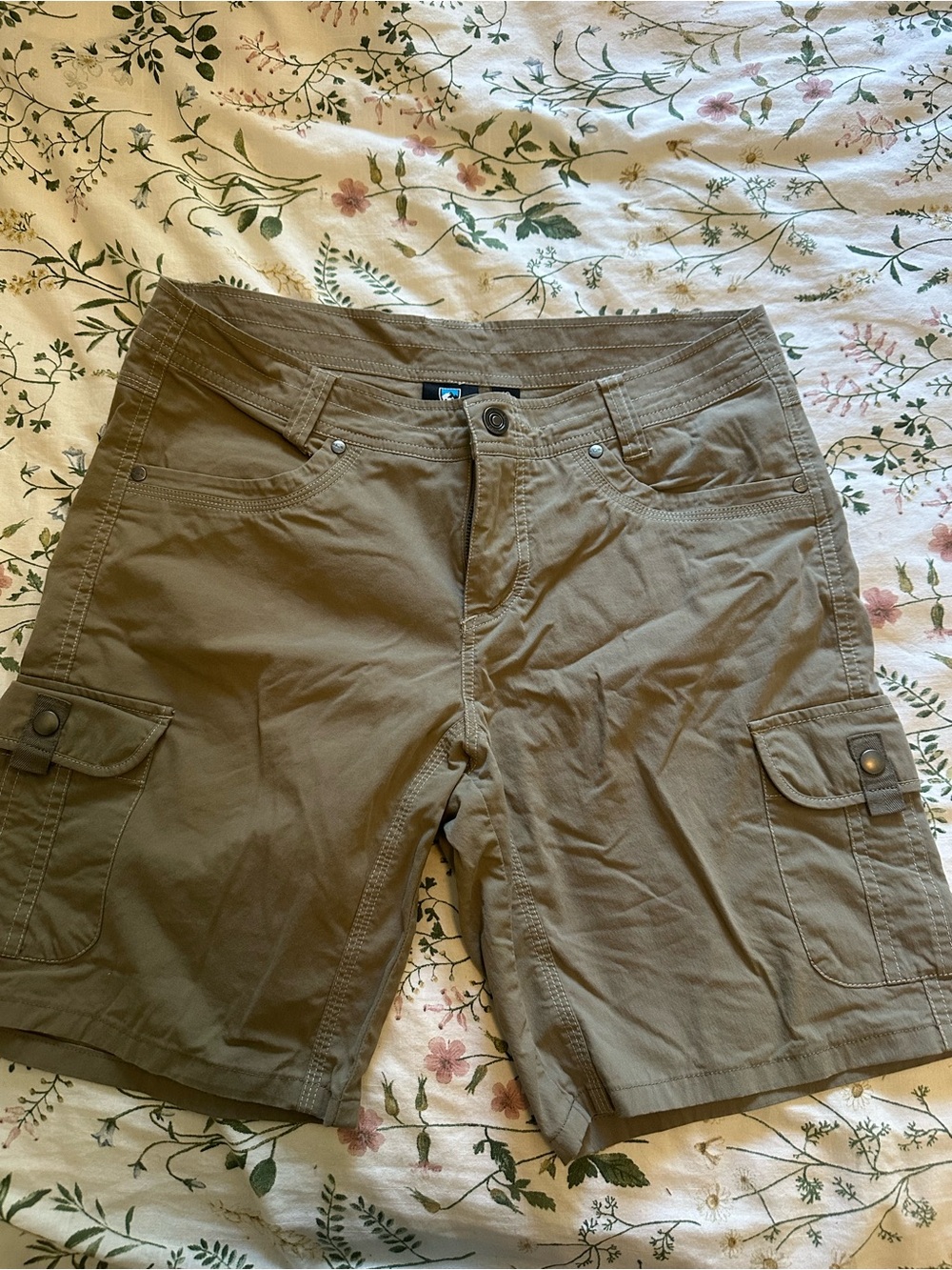 Kuhl Olive Green Women's Athletic Cargo Shorts